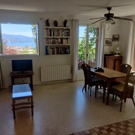 Charming Little House, Sea View And Big Terrace Vakantiehuis *